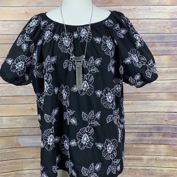 Cathy Daniels Tops - Cathy Daniels 1X Black/White Short Sleeve Top